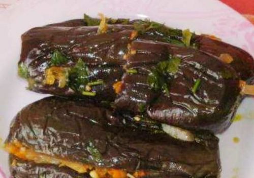 Фаршированные баклажаны овощами
