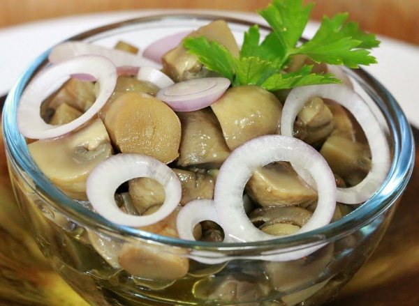 Как посолить шампиньоны вкусно, быстро на зиму в банках. Рецепт с фото в домашних условиях