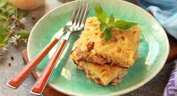 Бабка картофельная. Рецепты в духовке, мультиварке, на сковороде с грибами, мясом и без, салом пошагово