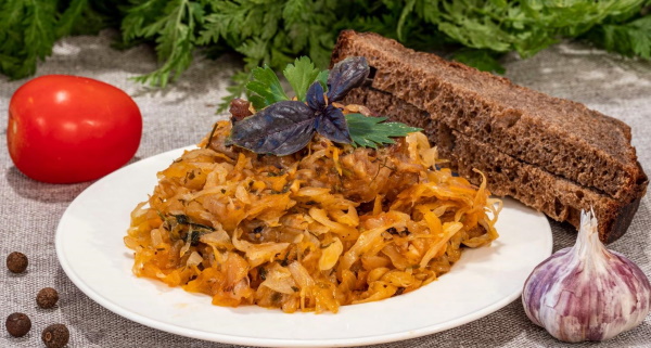 Бигус (бигос) из квашеной капусты. Классический рецепт с мясом