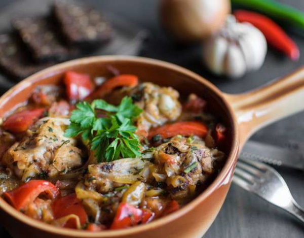 Чахохбили из курицы в мультиварке. Классический рецепт с фото