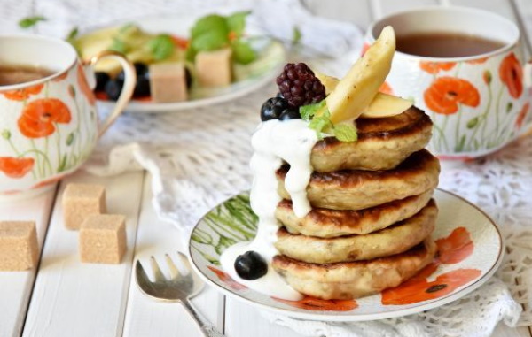 Что приготовить из переспелых бананов быстро, вкусно в мультиварке, духовке, микроволновке с творогом, кефиром, яблоками, сметаной