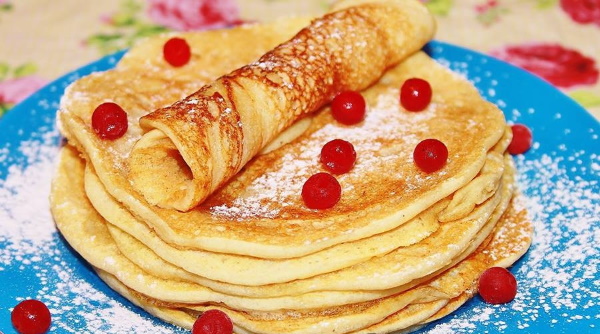 Что приготовить из переспелых бананов быстро, вкусно в мультиварке, духовке, микроволновке с творогом, кефиром, яблоками, сметаной