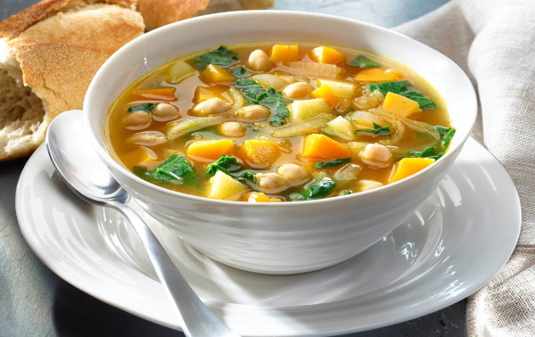 Cуп овощной на курином бульоне. Рецепты с клецками, гречкой, перловкой, гороховый, грибной, сырный