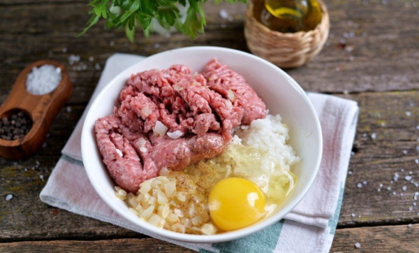 Ежики в мультиварке из фарша с рисом, подливкой. Рецепт