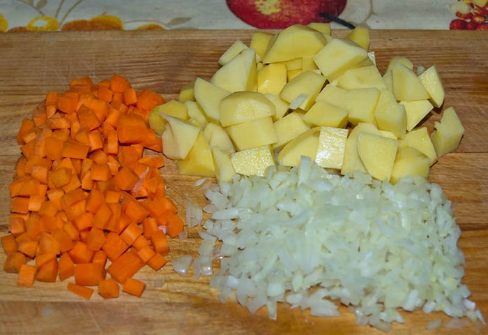 Гороховый суп с копчеными окорочками. Рецепт с фото