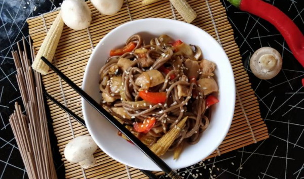 Гречневая лапша (соба). Рецепты приготовления с курицей, овощами, креветками, говядиной