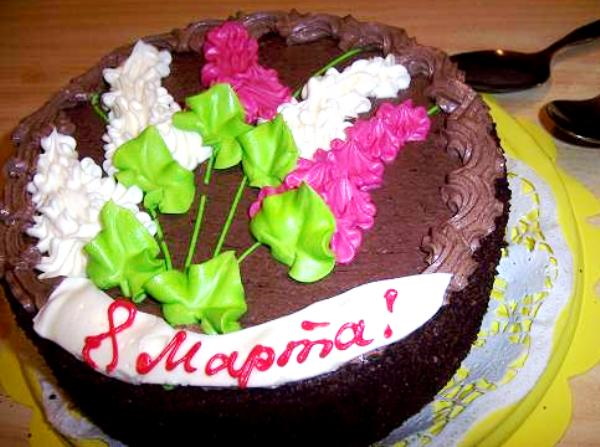 Как украсить морковный торт на День рождения