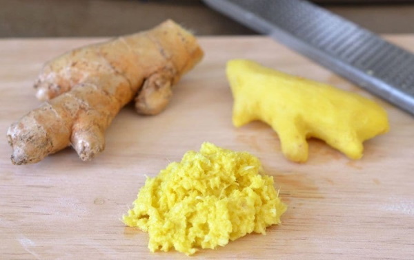 Капуста тушеная с грибами. Рецепт вкусный на сковороде, в мультиварке с картошкой, сосисками, мясом, курицей
