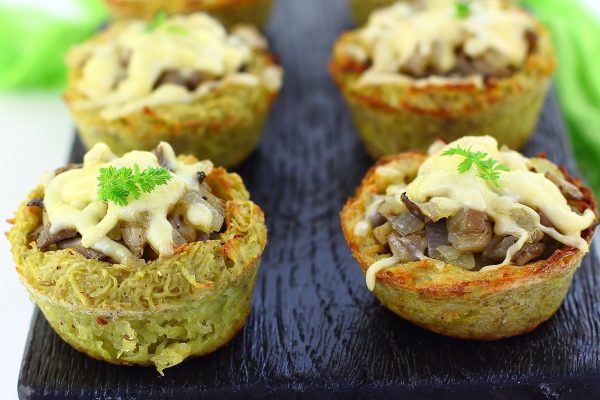 Картофельные корзиночки с начинкой в духовке, микроволновке из курицы, фарша, сельди, грибов. Рецепты