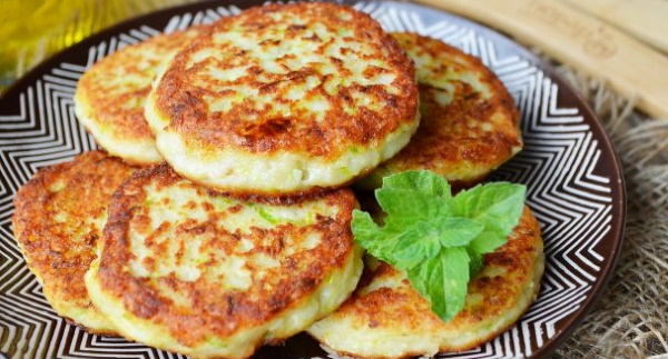 Котлеты из кеты. Рецепты сочных с салом, манкой, творогом в духовке, мультиварке на пару