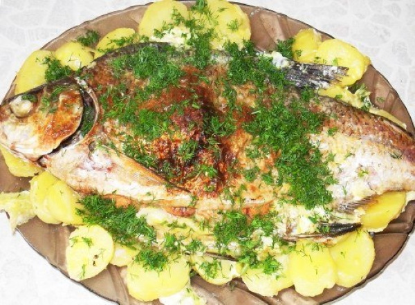Лещ в духовке целиком. Как вкусно приготовить, рецепт с фото