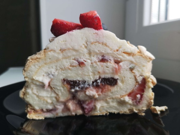 Меренговый рулет Энди Шеф. Рецепт с малиной и маскарпоне