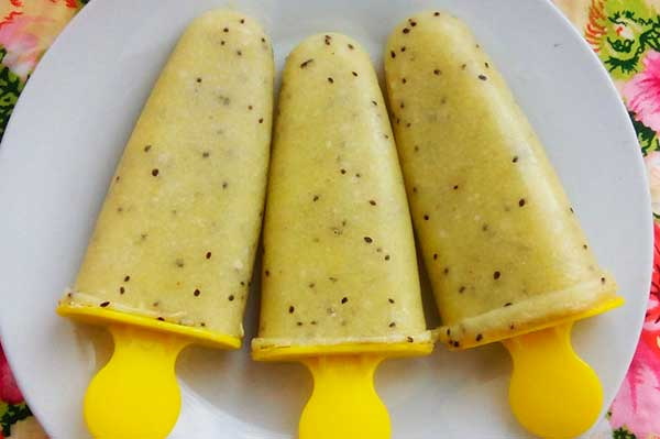 Мороженое из банана в домашних условиях, молока, сливок, какао, клубники, кефира
