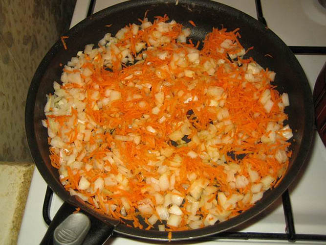 Мясной рулет из фарша с яйцом в духовке. Рецепт
