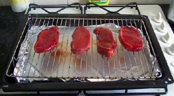 Мясо как шашлык на решетке в духовке. Рецепт с фото