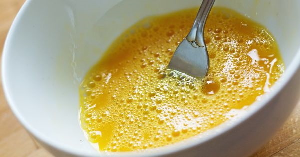 Блинчики на прокисшем молоке тонкие с дырочками. Рецепт с фото