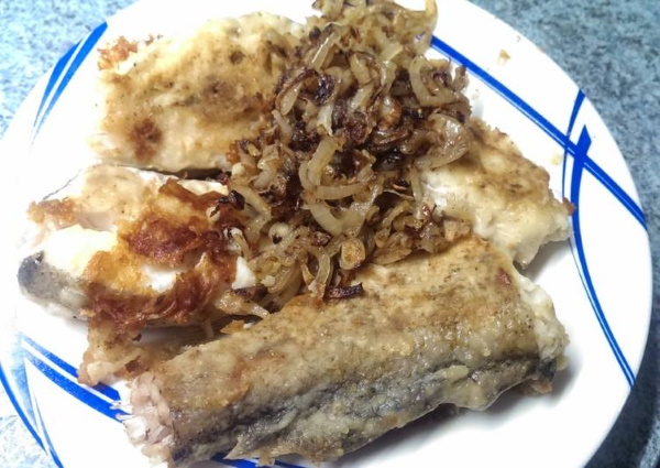 Пикша жареная на сковороде. Как вкусно приготовить рыбу