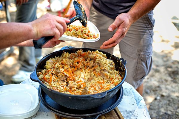 Плов на костре в казане. Рецепт из говядины, свинины, курицы пошагово
