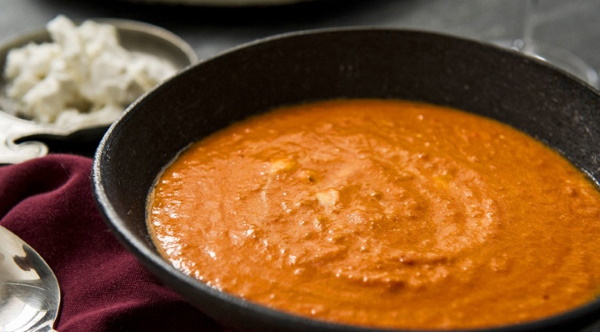 Подливка для гречки. Рецепт с мясом, курицей, котлетами, томатной пастой