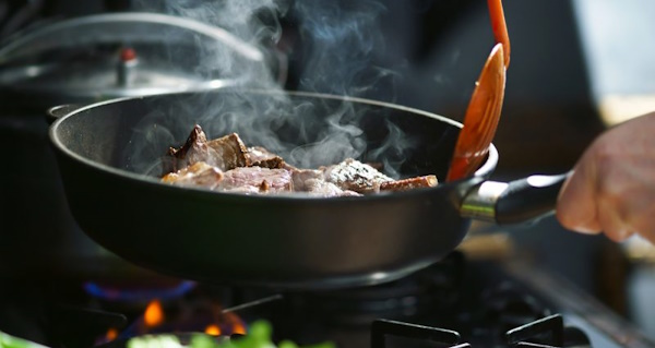 Правила жарки мяса на сковороде: свинина, говядина, курица