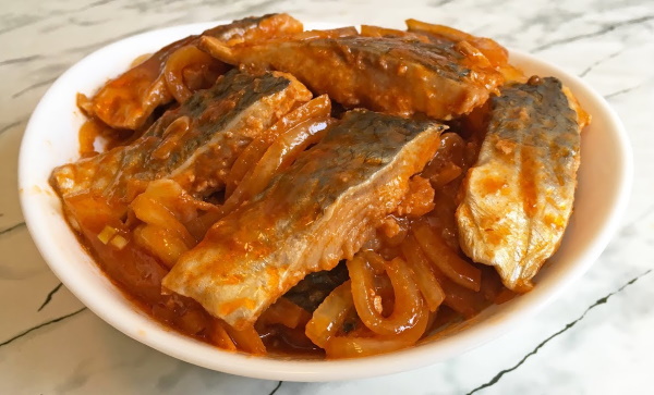 Рыба Хе по-корейски. Рецепт приготовления из селедки, скумбрии, горбуши, толстолобика, щуки, сазана. Пошагово