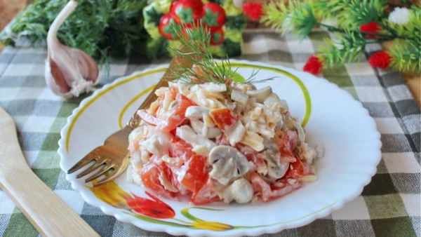 Салат Алекс с курицей и шампиньонами. Рецепт с фото