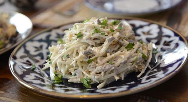 Салаты из черной редьки. Рецепты с морковью, яблоком, мясом, луком, майонезом, яйцом пошагово