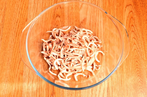 Салаты из черной редьки. Рецепты с морковью, яблоком, мясом, луком, майонезом, яйцом пошагово