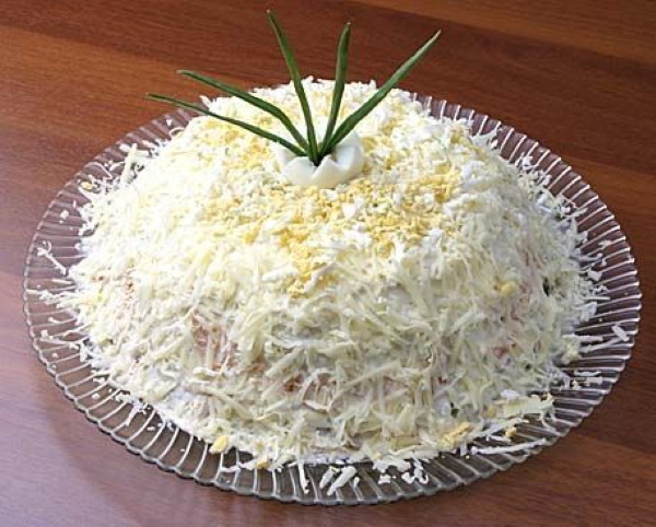 Салат Мельник с грибами и курицей. Рецепты с фото