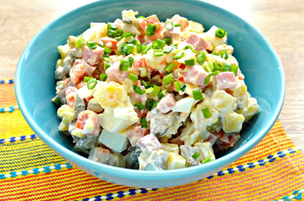 Салат Оливье без моркови. Классический рецепт с фото