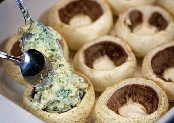 Шампиньоны в микроволновке целиком. Рецепты с фото пошагово