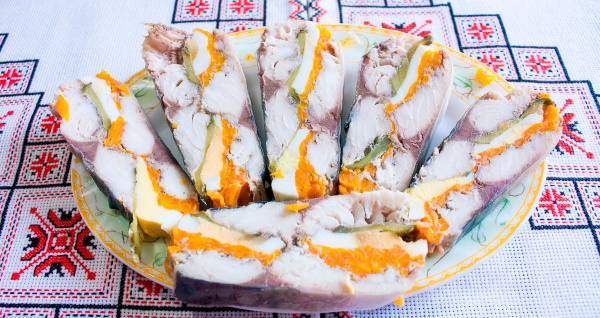 Скумбрия по-царски. Рецепты легкие с салом, желатином, сыром, грибами пошагово