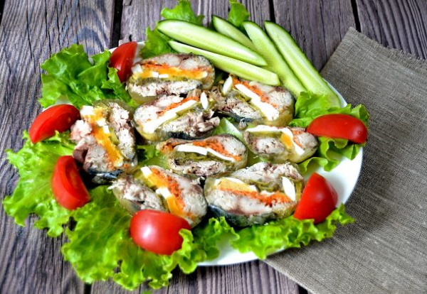 Скумбрия по-царски. Рецепты легкие с салом, желатином, сыром, грибами пошагово