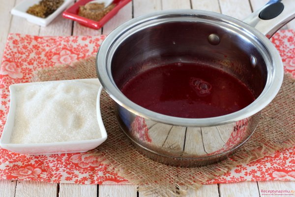 Соус из красной смородины на зиму для хранения. Рецепты к мясу
