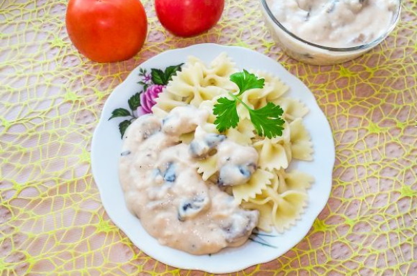 Соус с грибами и сметаной для спагетти. Рецепт с фото