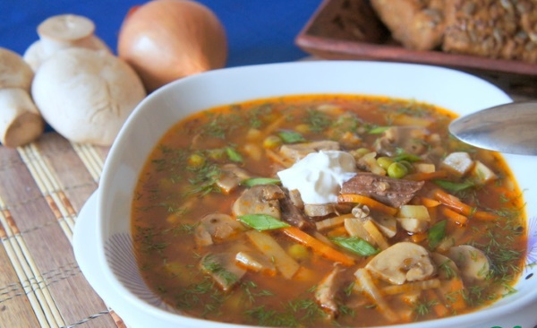 Супы из свинины. Рецепты простые, вкусные в мультиварке, казане, кастрюле с рисом, клецками, вермишелью, галушками