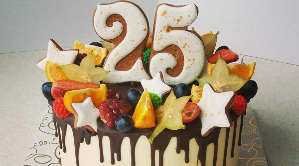 Торт на 25 лет парню прикольный. Фото