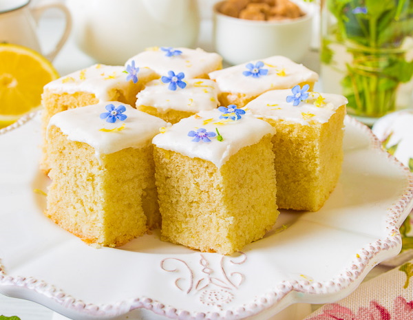 Выпечка из кокосовой муки. Рецепты без яиц, сахара, молока для веганов простые, вкусные в мультиварке, микроволновке
