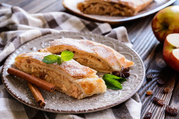 Выпечка из лаваша. Рецепты простые, вкусные в духовке, на сковороде