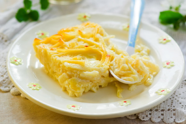 Запеканка из лапши в духовке с сыром, яйцом, как в садике. Рецепт