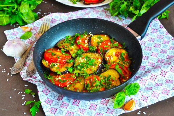 Жареные баклажаны кружочками. Как, сколько жарить на сковороде
