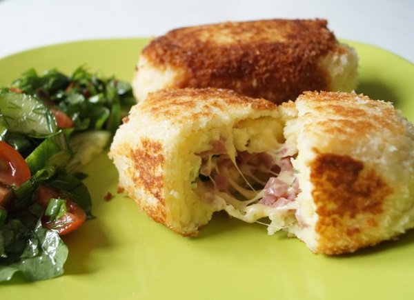 Зразы картофельные с сыром. Рецепты в духовке, на сковороде пошагово